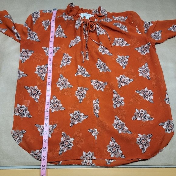 LOFT Size XS Burnt Orange Floral Pattern Long Sleeve Semi Sheer Tie Neck Blouse - Picture 8 of 12